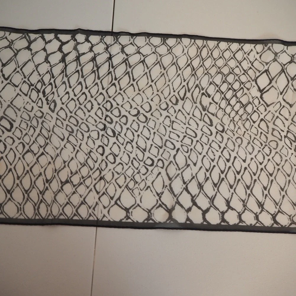 Anne Klein 100% Silk Scarf Oblong Black & White Geometric Animal Print 11" x 53" - Picture 5 of 10